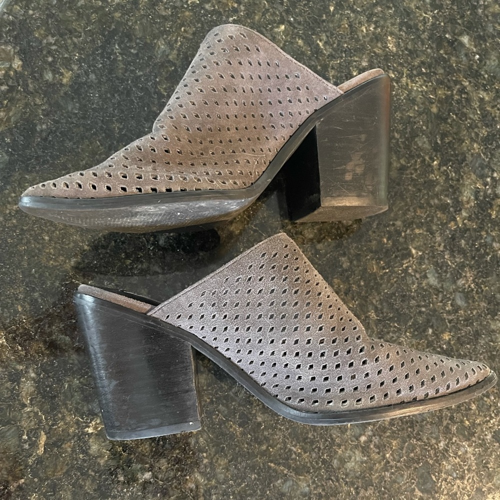Size 6 Steve Madden heel booties